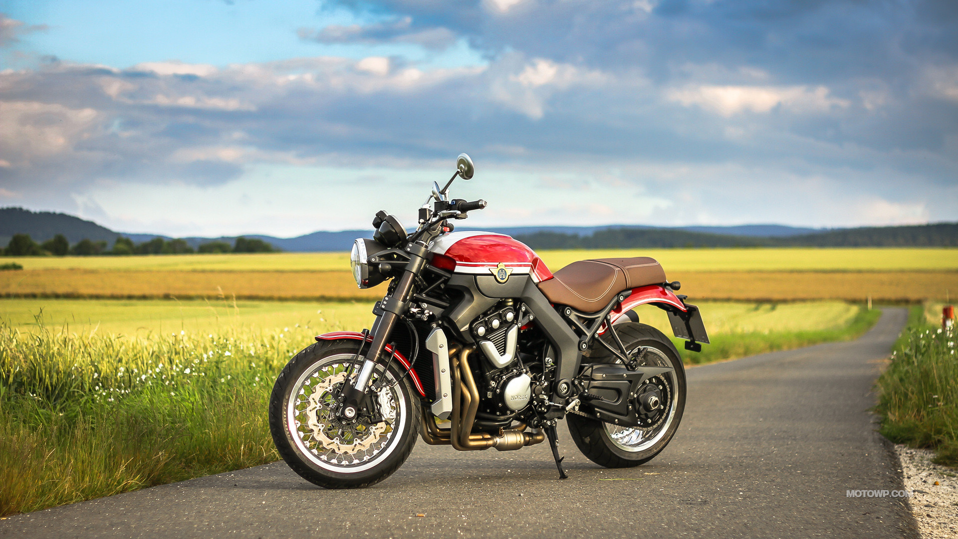 Back To 79 Vintage Motorcycle Wallpapers - Classic Motorcycle , HD Wallpaper & Backgrounds