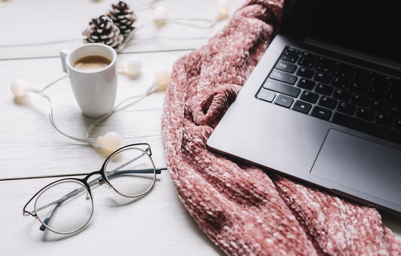 Photo Wallpaper Winter, Scarf, Glasses, Laptop, Winter, - Laptop And Coffee Wallpaper Hd , HD Wallpaper & Backgrounds