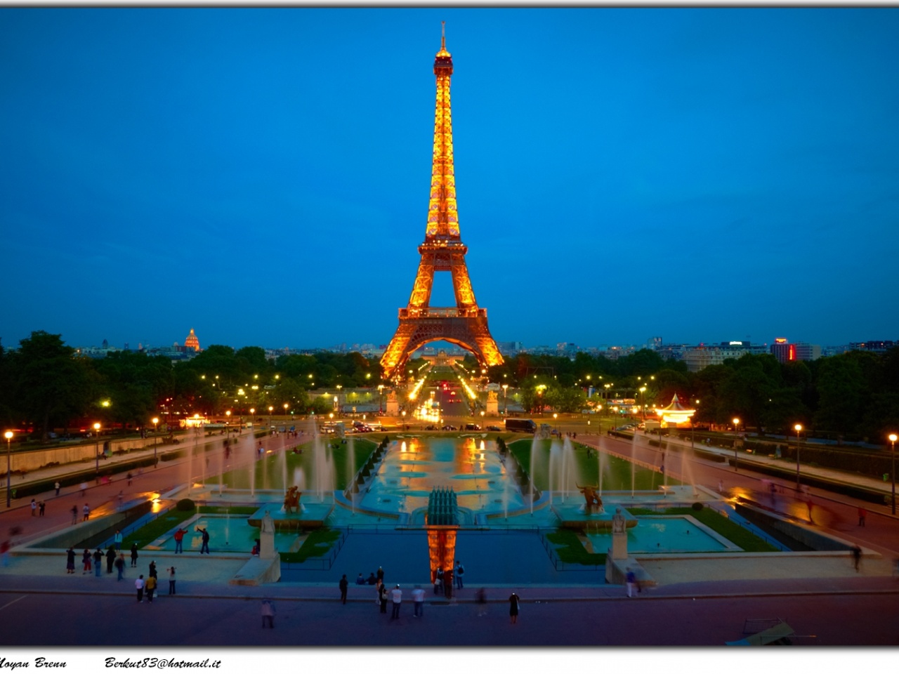 Paris Wallpaper Hd - Eiffel Tower , HD Wallpaper & Backgrounds