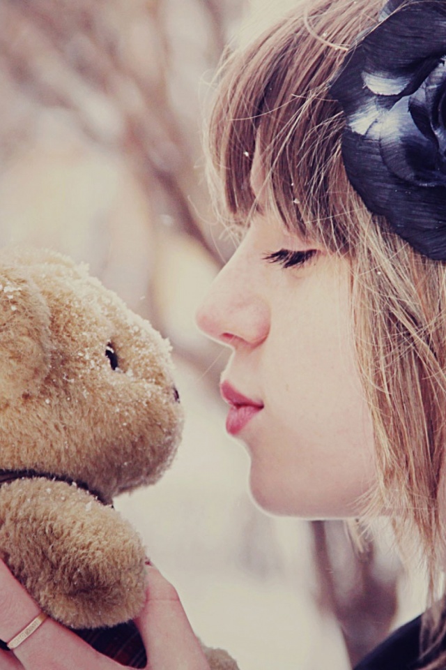 Download Now - Teddy Bear With Girl , HD Wallpaper & Backgrounds