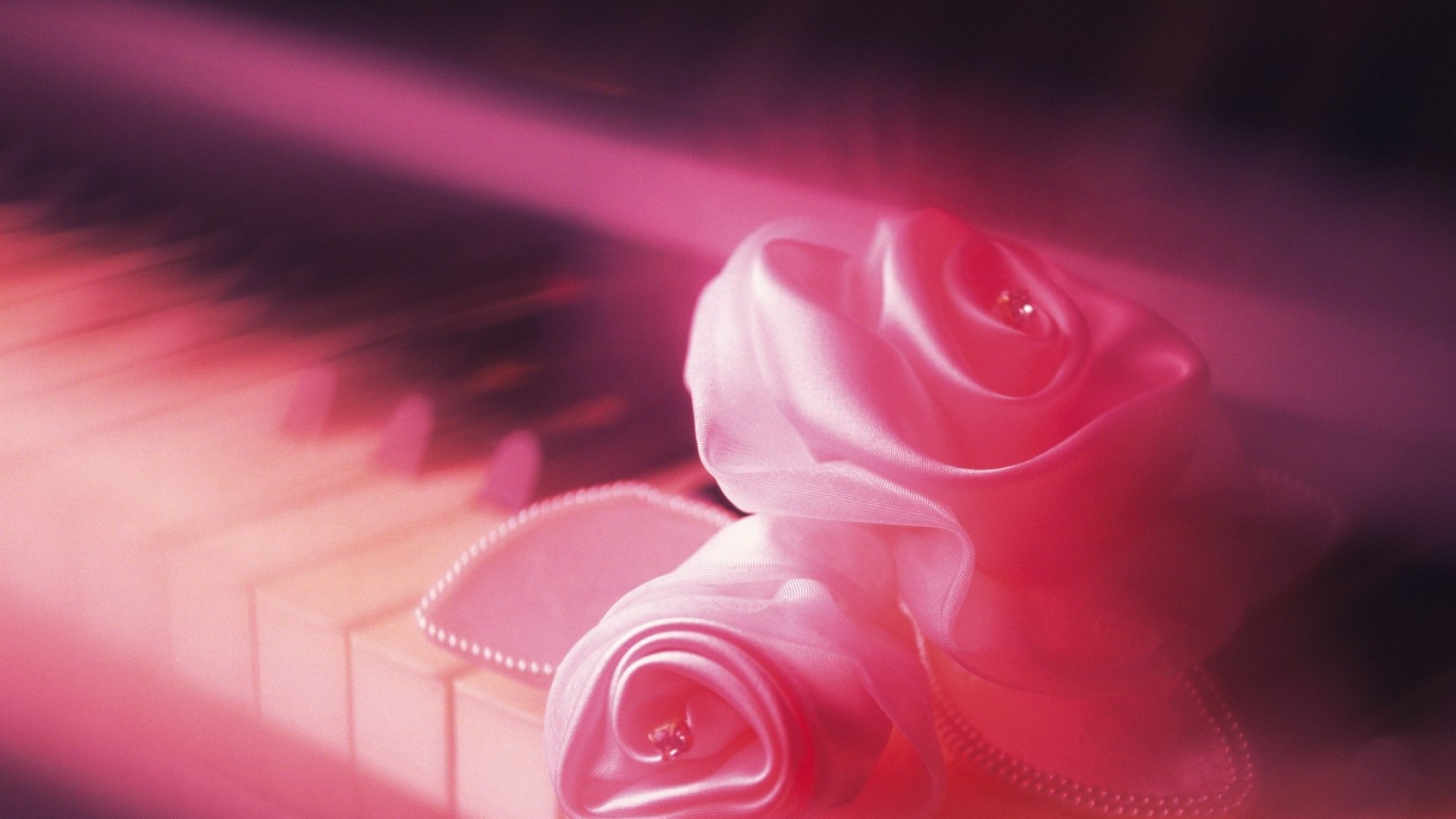 Persona Spring Floral Pale Soft Flowers Summer Light - Piano Key With Rose , HD Wallpaper & Backgrounds