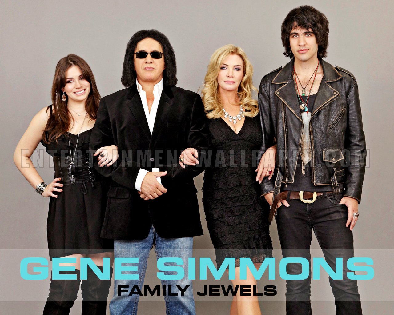 Gene Simmons Family Jewels Wallpaper - Gene Simmons Daughter 2014 , HD Wallpaper & Backgrounds