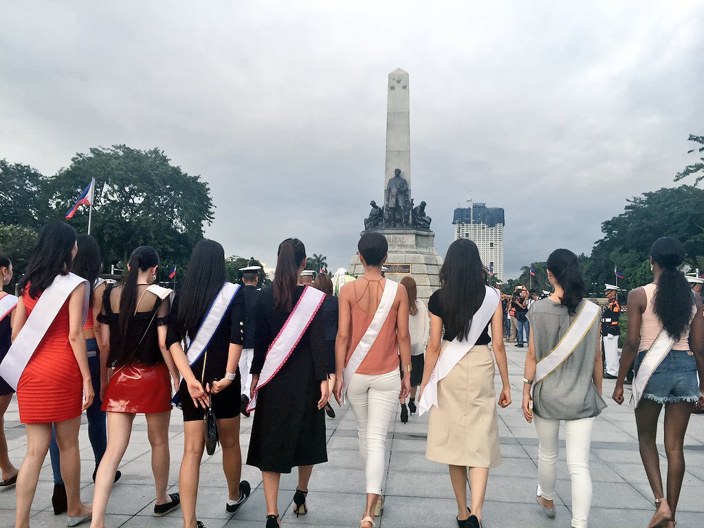 Look Miss Universe 2016 Candidates Visit The Jose Rizal - Jose Rizal Monument , HD Wallpaper & Backgrounds