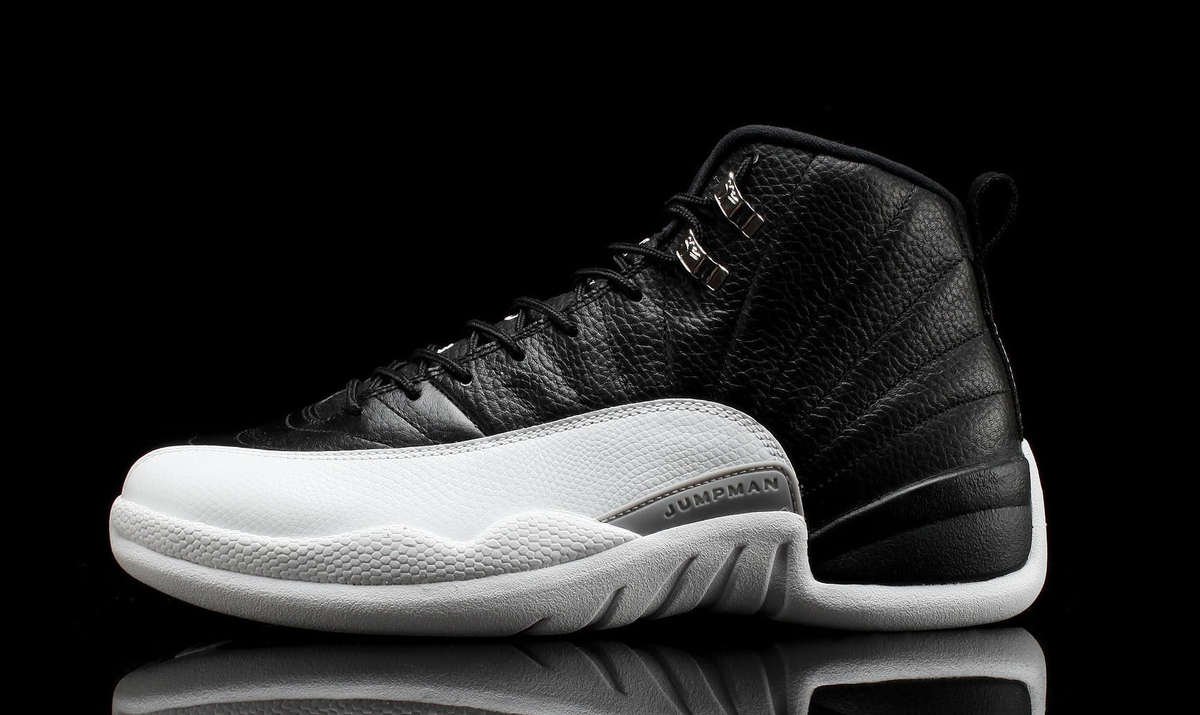 Unpaired Black And White Nike Air Jordan 12 Shoe, Shoes, - Sneakers , HD Wallpaper & Backgrounds