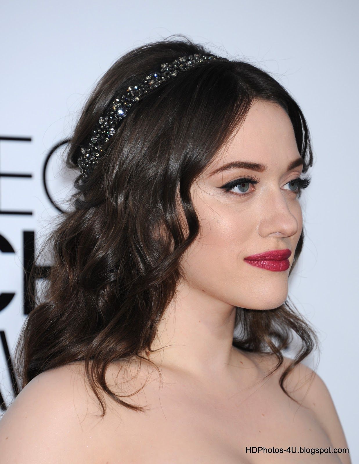 Thor Actress Kat Dennings Hd Photos & Hd Wallpapers - Peinado Diosas Del Olimpo , HD Wallpaper & Backgrounds