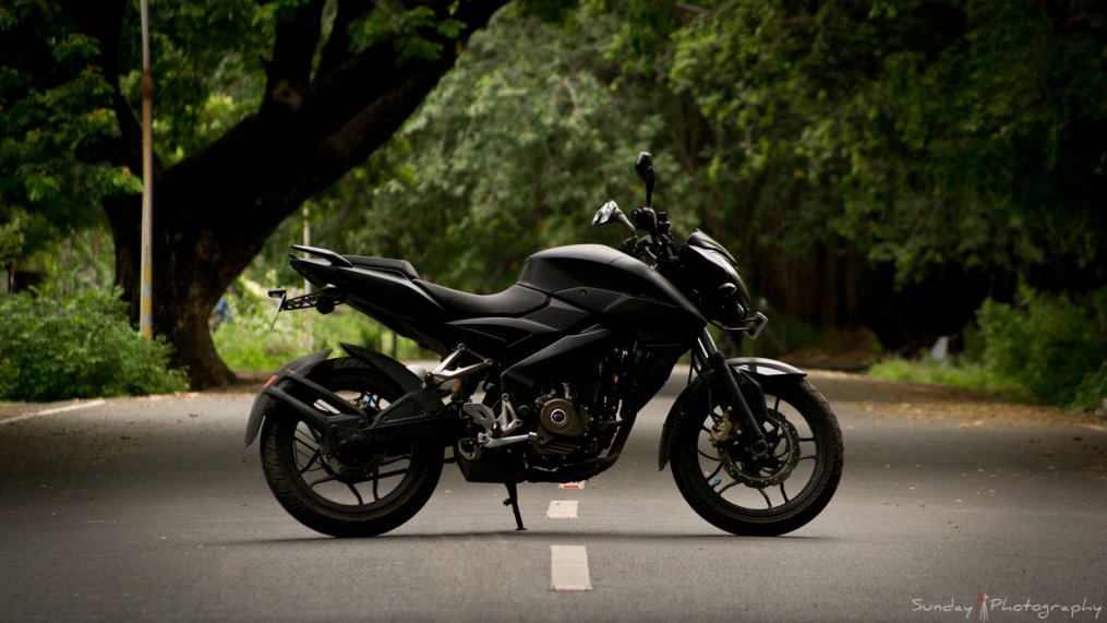 pulsar as 200 black
