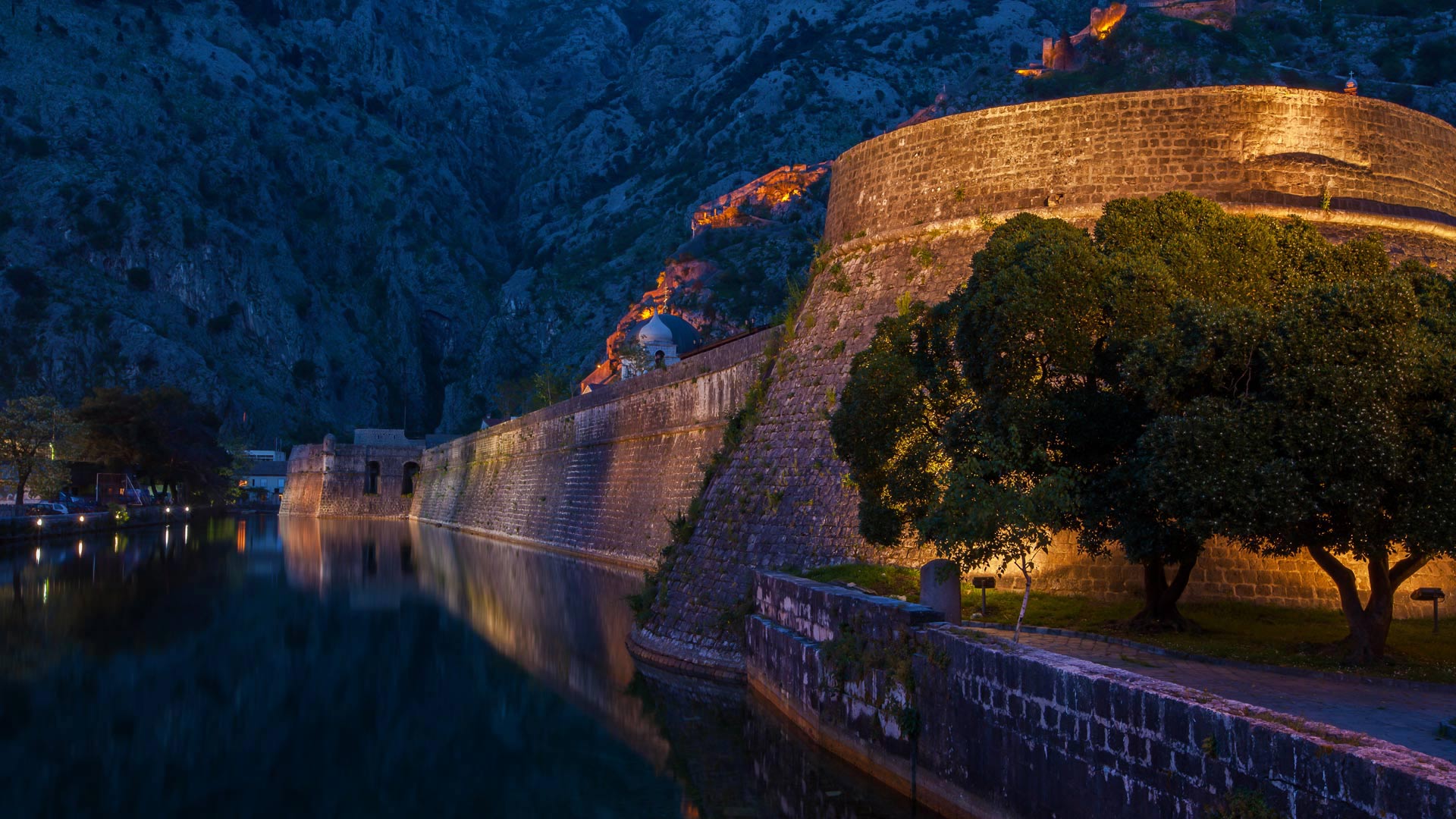 Mobile - Fortification Of Kotor Montenegro , HD Wallpaper & Backgrounds