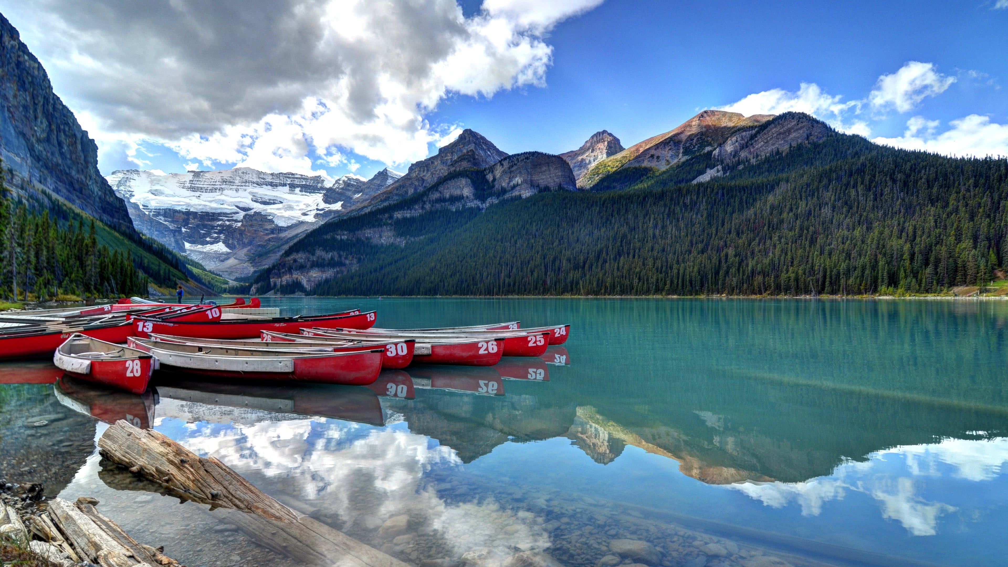 Canoes Lake Louise Banff Canada Uhd 4k Wallpaper - Canoes Of Lake Louise Alberta Canada , HD Wallpaper & Backgrounds