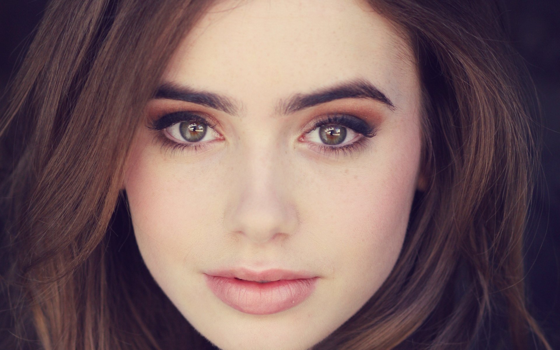 Lily Collins , HD Wallpaper & Backgrounds