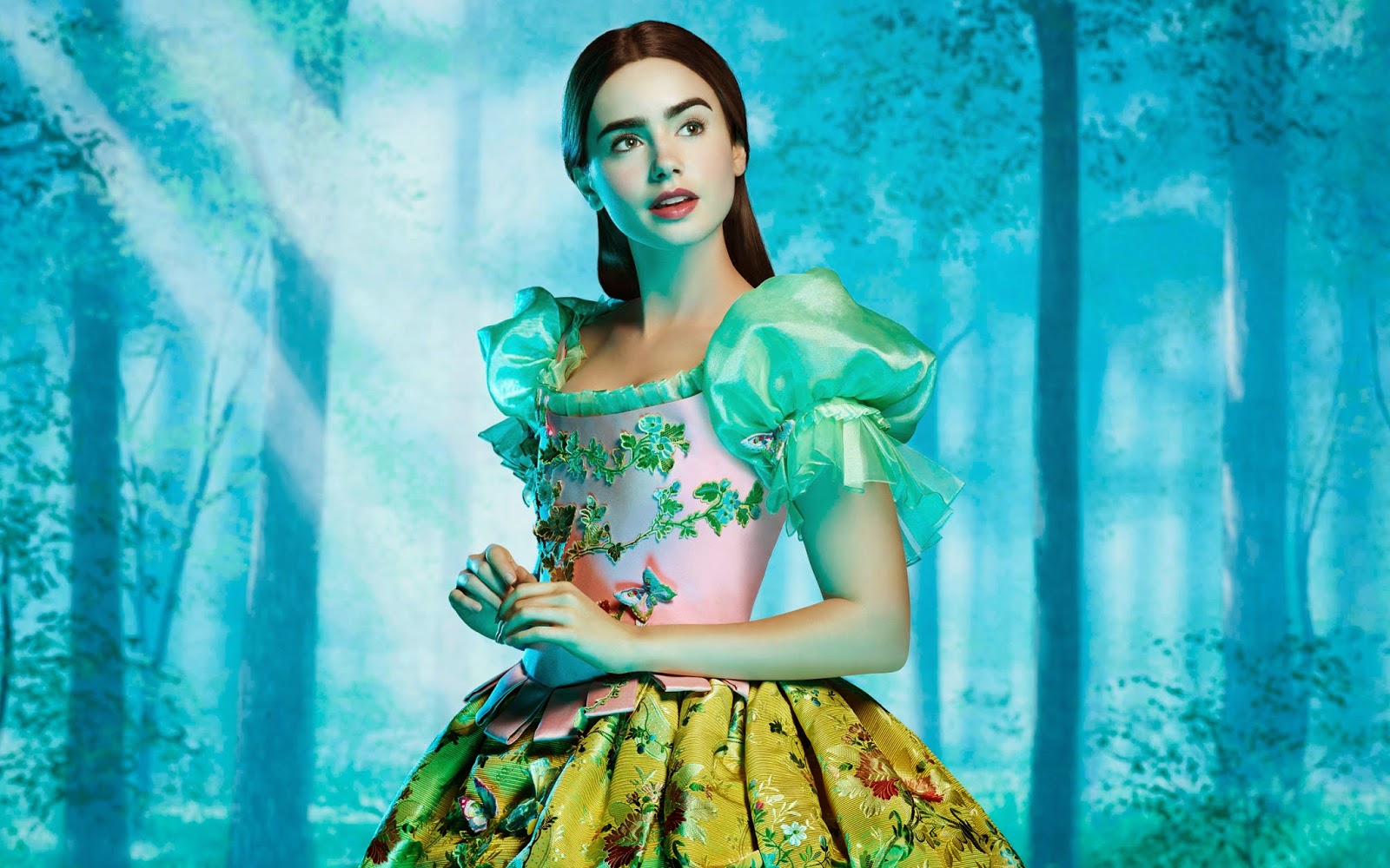 Lily Collins Hd Wallpapers Free Download - Lily Collins As Snow White , HD Wallpaper & Backgrounds