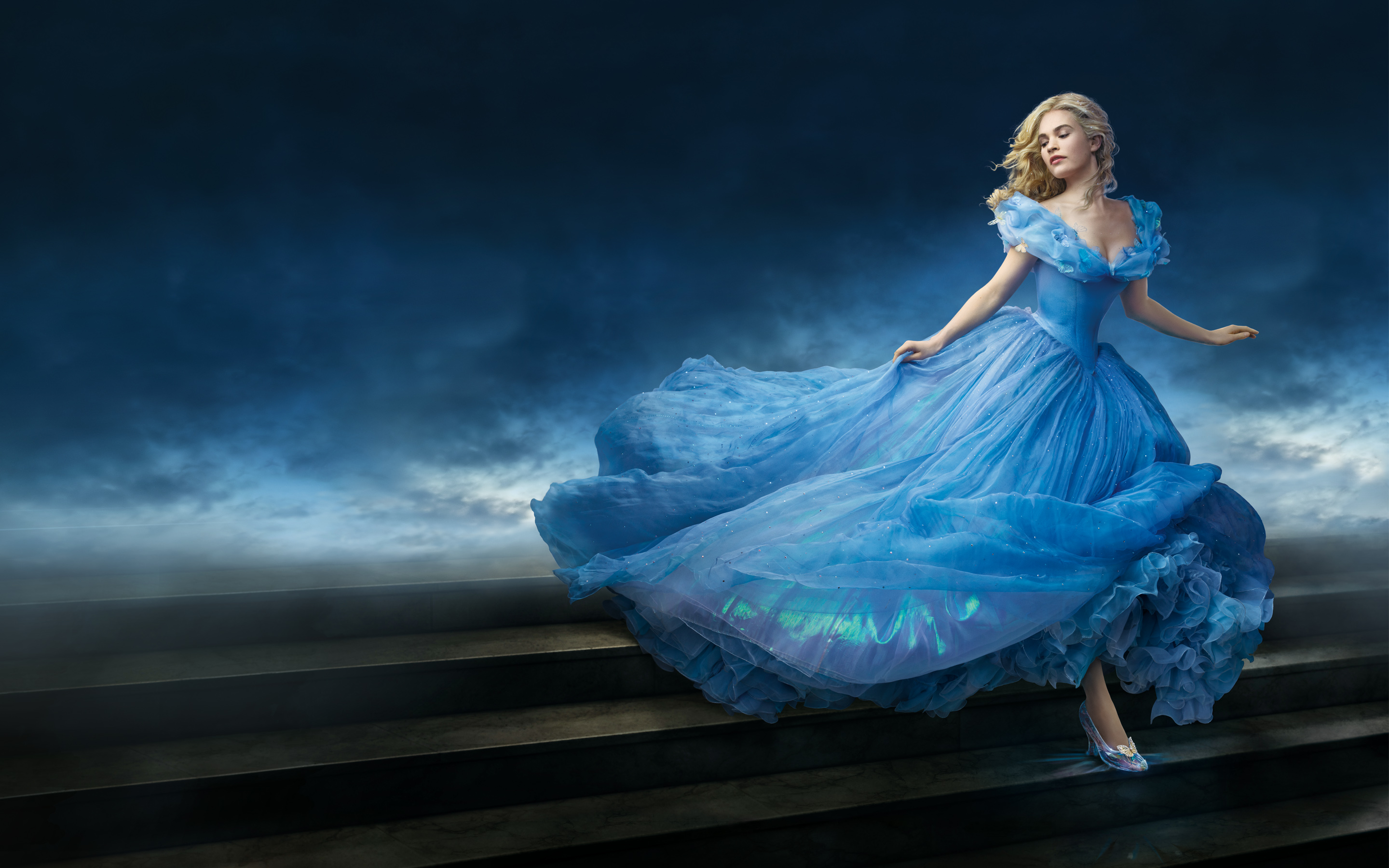 Lily James As Cinderella Wallpaper - Lily James Cinderella , HD Wallpaper & Backgrounds