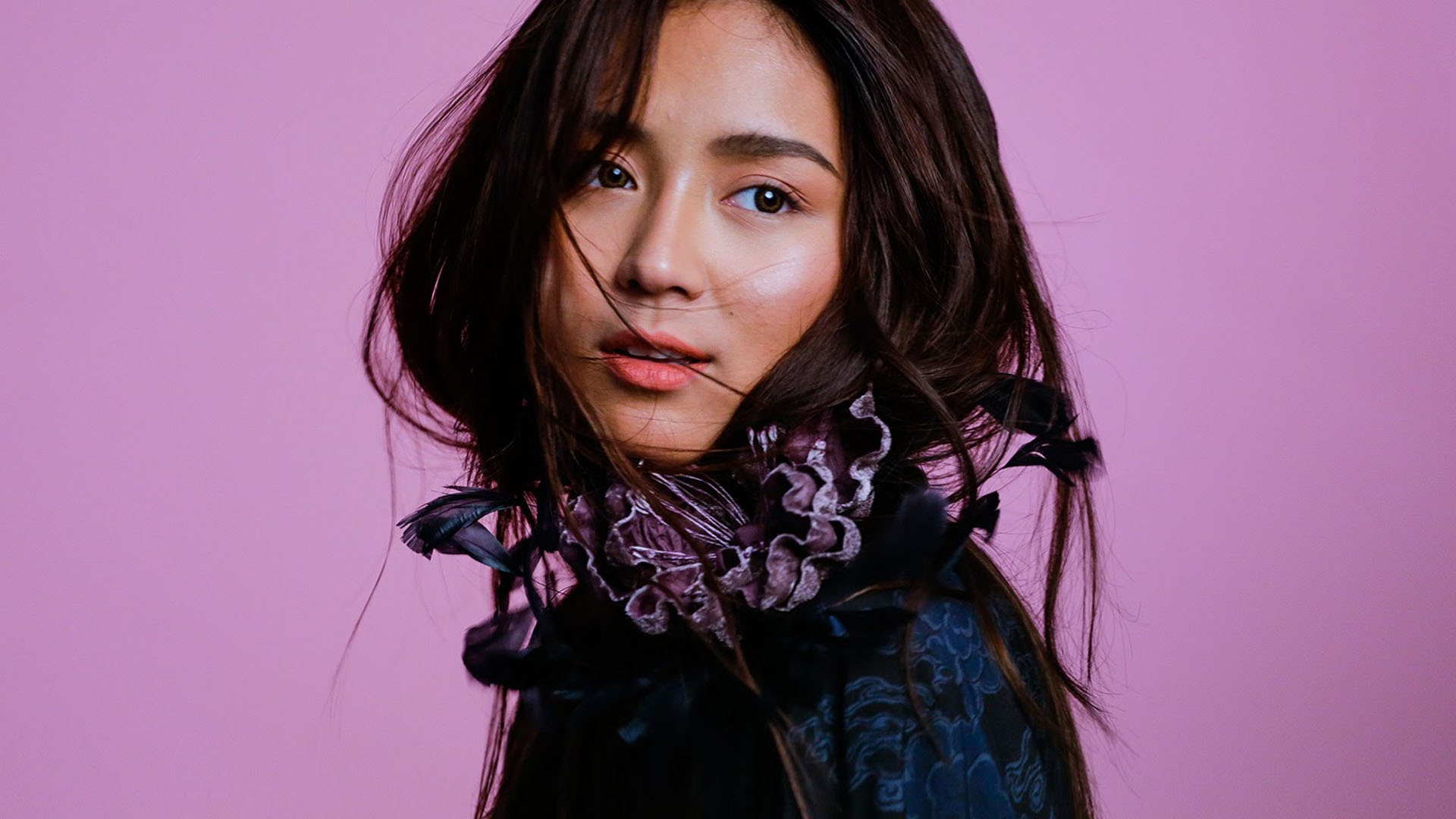 10 Beauty Secrets Of Your Favorite Pinay Celebs - Kathryn Bernardo Wallpaper Hd , HD Wallpaper & Backgrounds