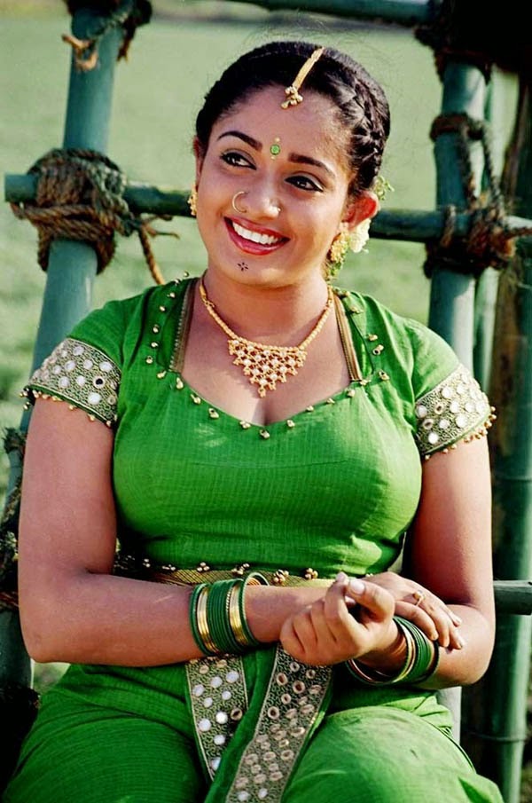 Kavya Madhavan Hot Images - Kavya Madhavan , HD Wallpaper & Backgrounds