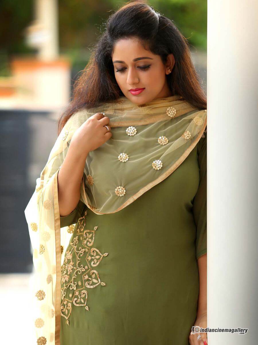 Kavya Madhavan Images - Kavya Madhavan 2017 , HD Wallpaper & Backgrounds