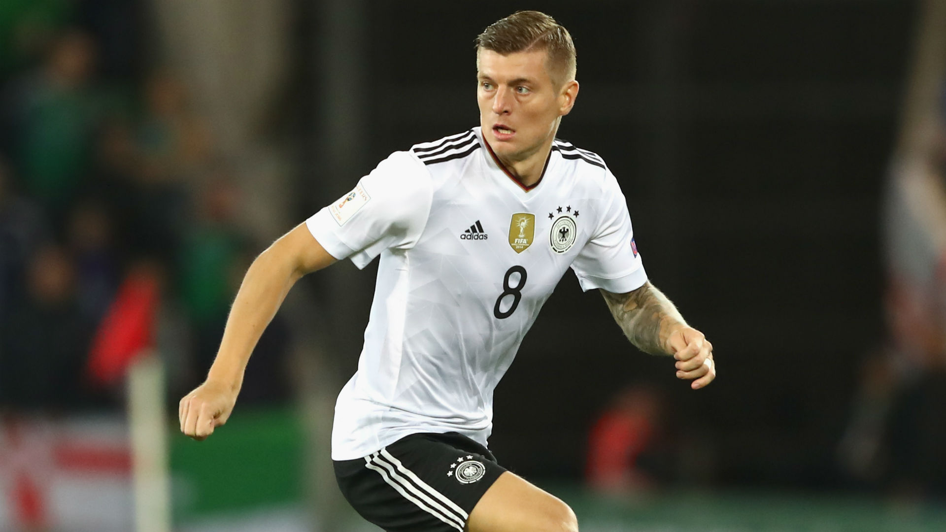 Toni Kroos Hd Wallpaper - Toni Kroos , HD Wallpaper & Backgrounds