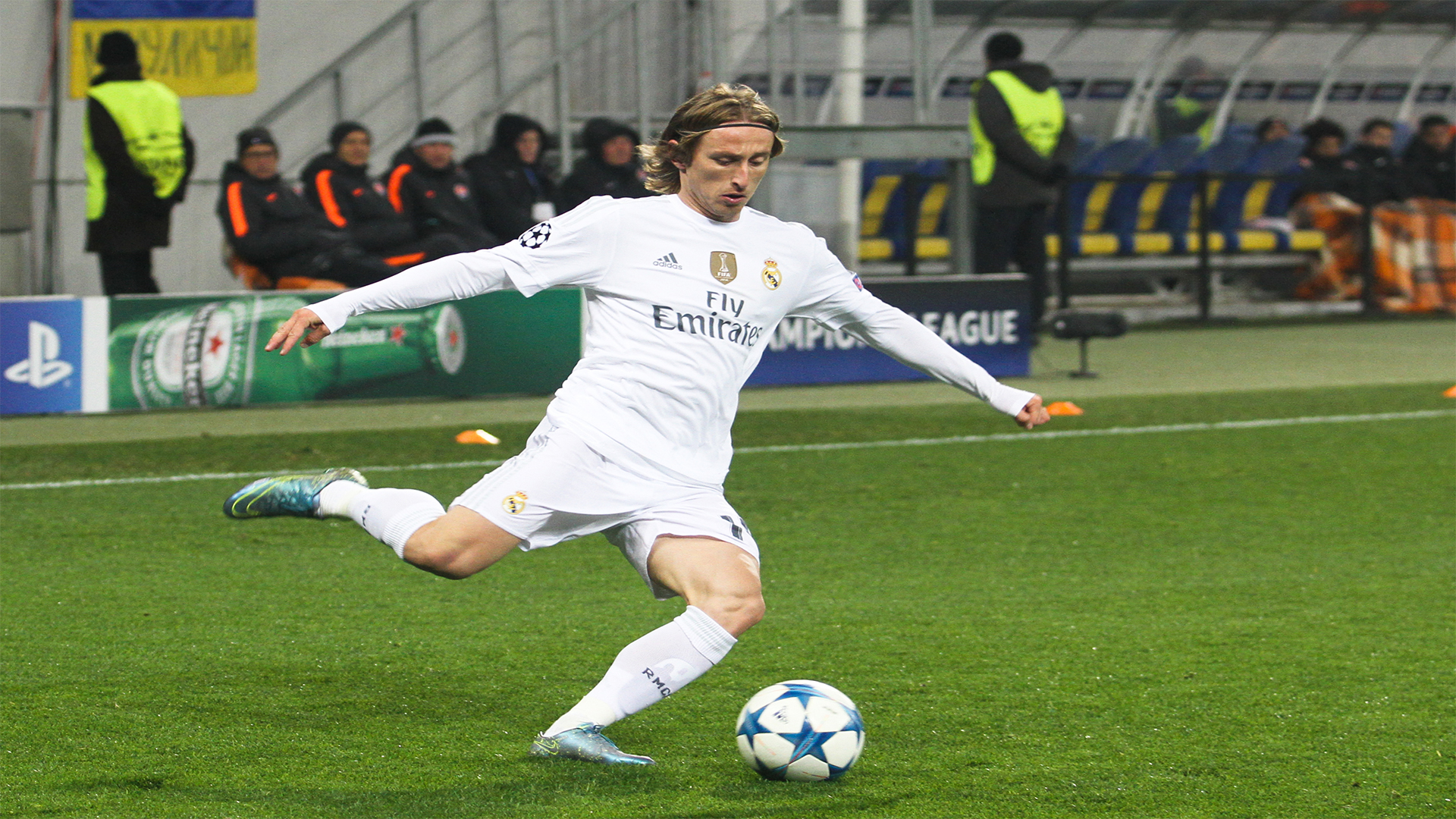Luka Modrić - Luka Modrić Real Madrid , HD Wallpaper & Backgrounds