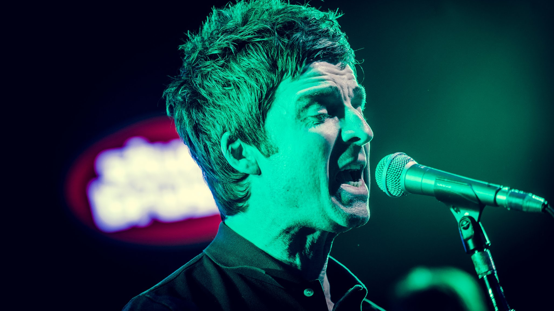 Noel Gallagher's High Flying Birds Backdrop Wallpaper - Singing , HD Wallpaper & Backgrounds