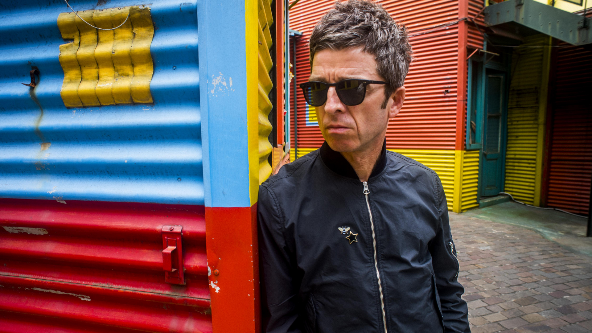 Noel Gallagher's High Flying Birds Backdrop Wallpaper - Noel Gallagher Biggest Weekend , HD Wallpaper & Backgrounds