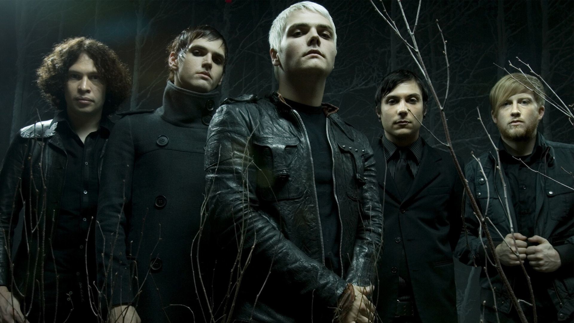 My Chemical Romance The Black Parade Hd Desktop Wallpaper - 30 Seconds To Mars 2010 , HD Wallpaper & Backgrounds