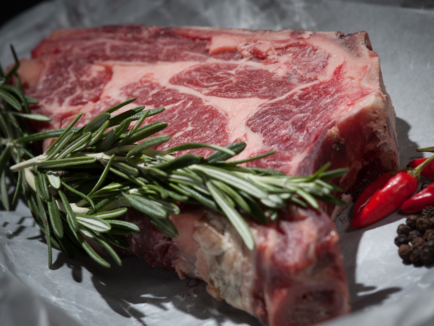 Wallpaper Meat, Rosemary, Steak - Meat , HD Wallpaper & Backgrounds