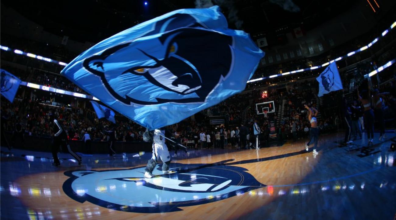 Grizzlies' Twitter Account Trolls The Hawks After Win - Award Ceremony , HD Wallpaper & Backgrounds