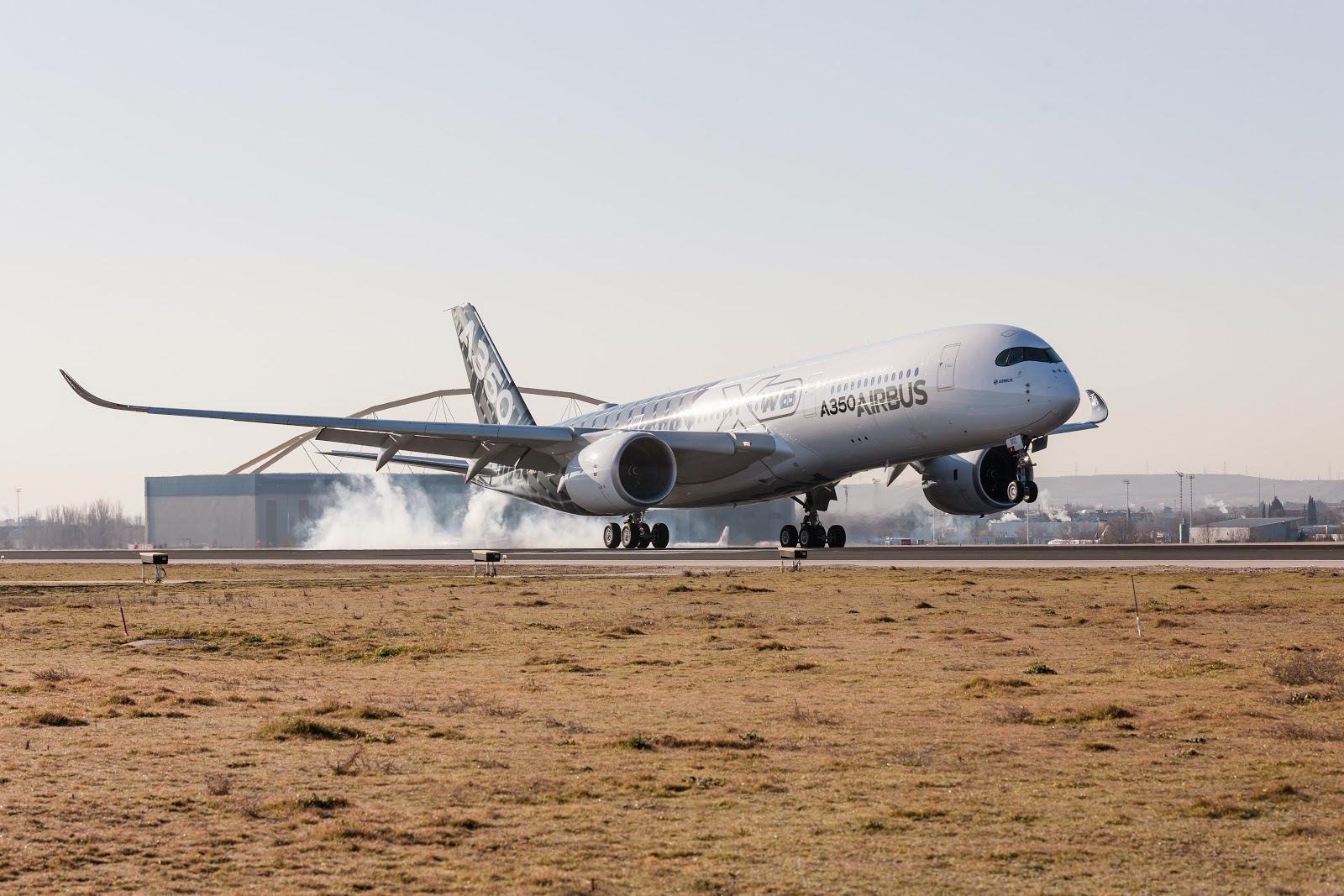 A350 Xwb News - Airbus A350 Airliners , HD Wallpaper & Backgrounds