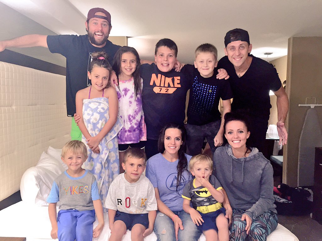 Roman Atwoodverified Account - Roman Atwood And His Family , HD Wallpaper & Backgrounds