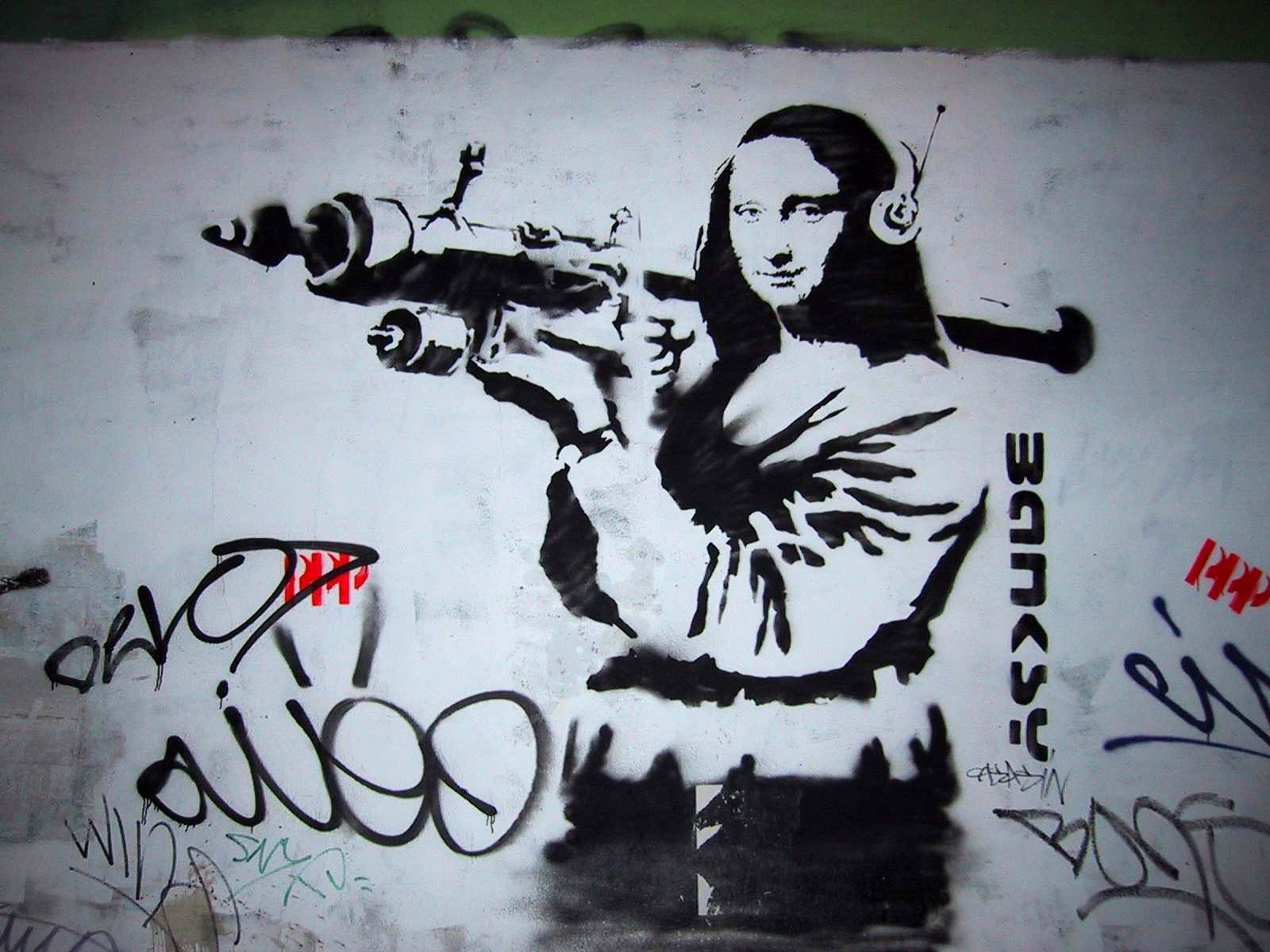 Hd Wallpaper - Banksy Mona Lisa Rocket Launcher , HD Wallpaper & Backgrounds