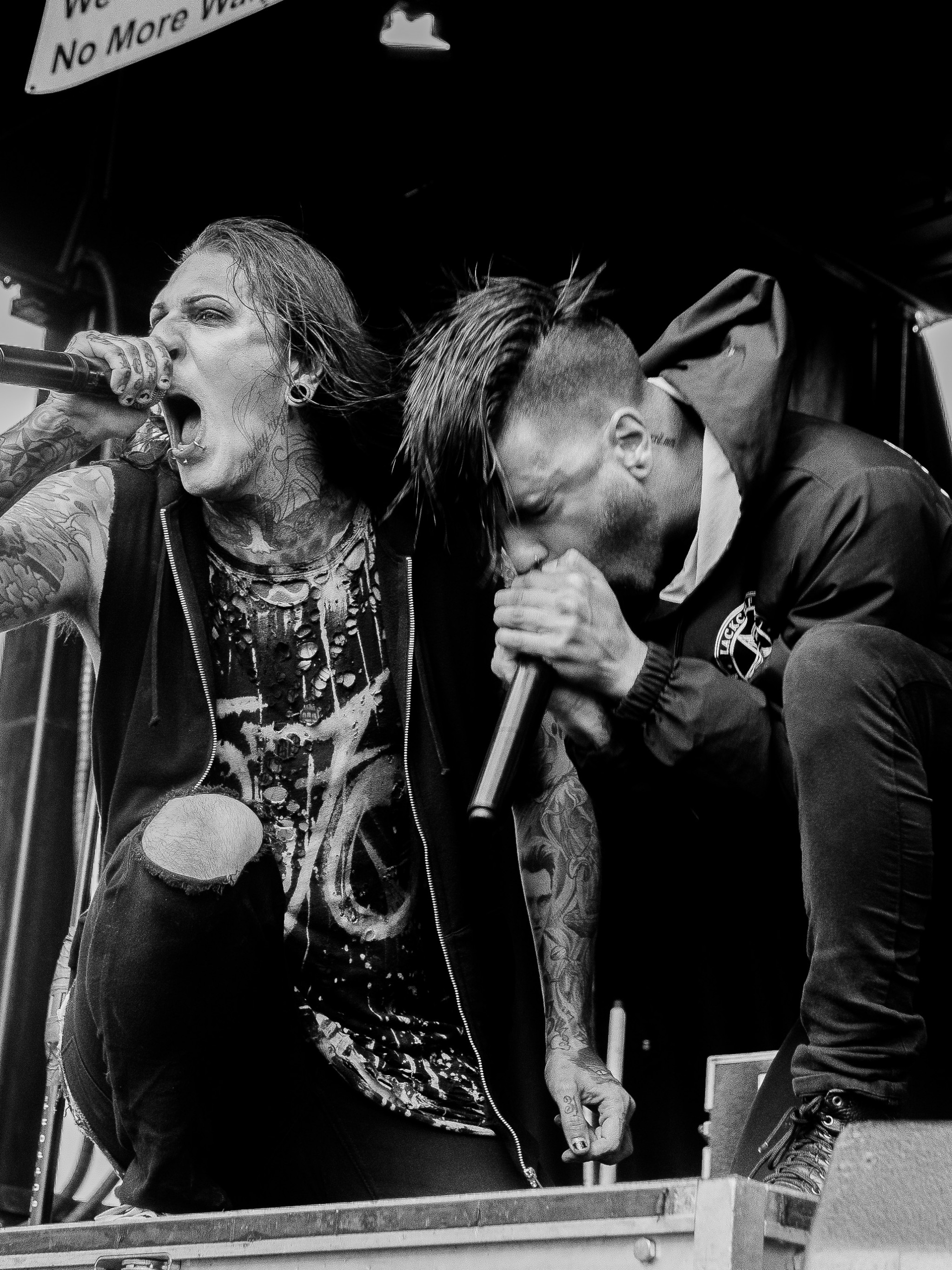 Featured image of post Lockscreen Motionless In White Iphone Wallpaper Keep in mind that even if you set a live wallpaper to both your home screen and lock screen the animation will only be