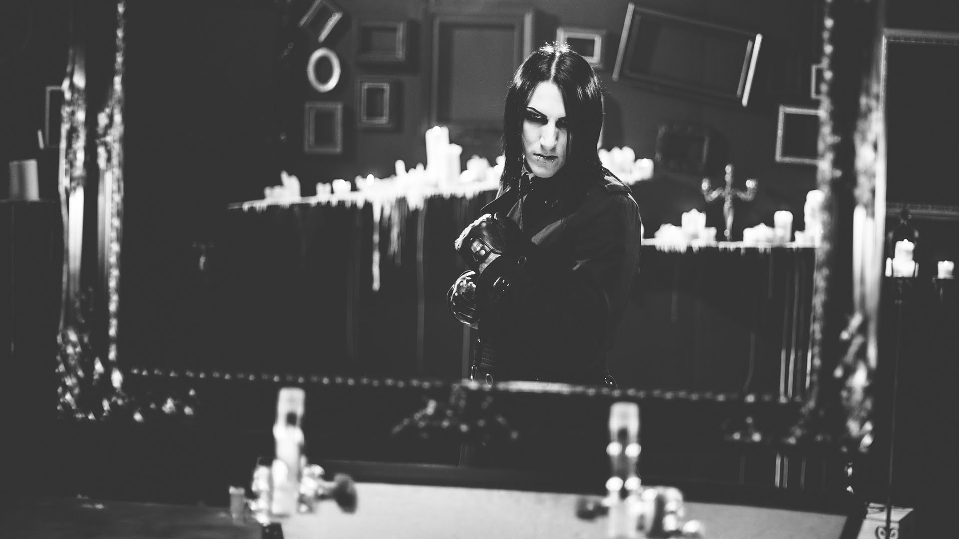Free Motionless In White Wallpaper - Chris Motionless Break The Cycle , HD Wallpaper & Backgrounds
