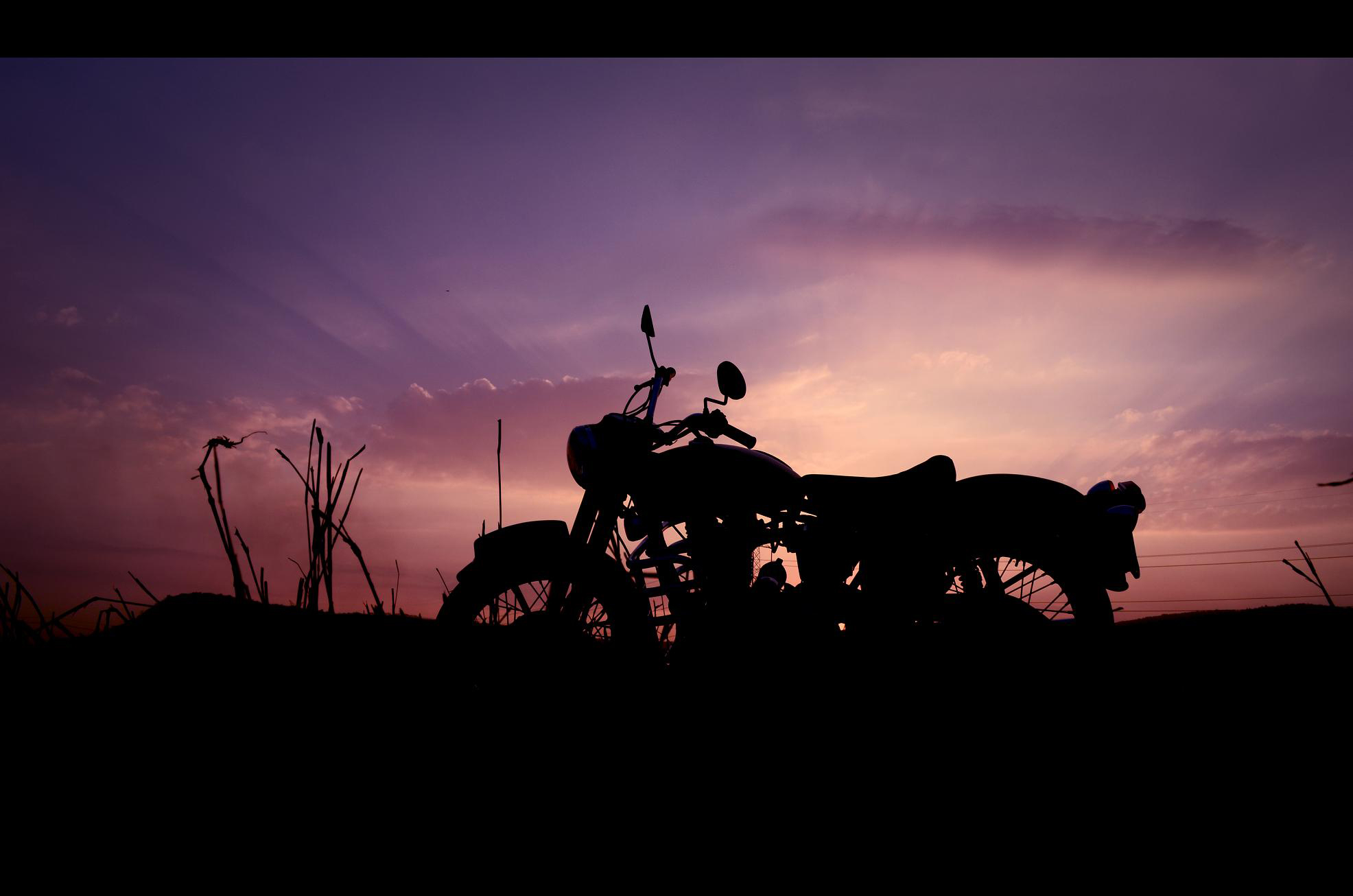 Royal Enfield Wallpaper