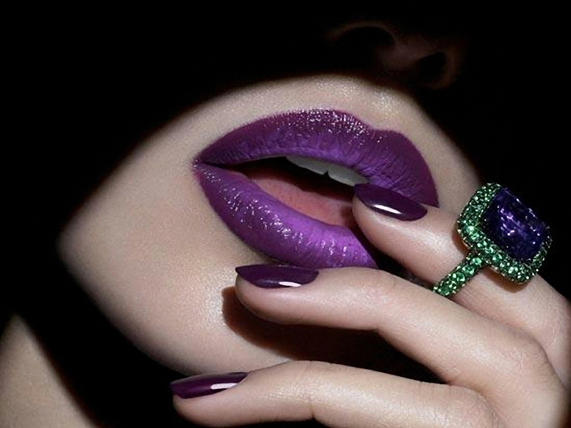 Lips, Teeth, Face, Shadow, Makeup, Manicure Wallpaper - Purple Lips , HD Wallpaper & Backgrounds