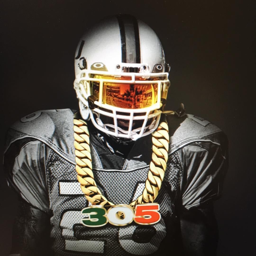 Turnover Chain Tee Football Uniforms, Football Team, - Miami Hurricanes Turnover Chain , HD Wallpaper & Backgrounds