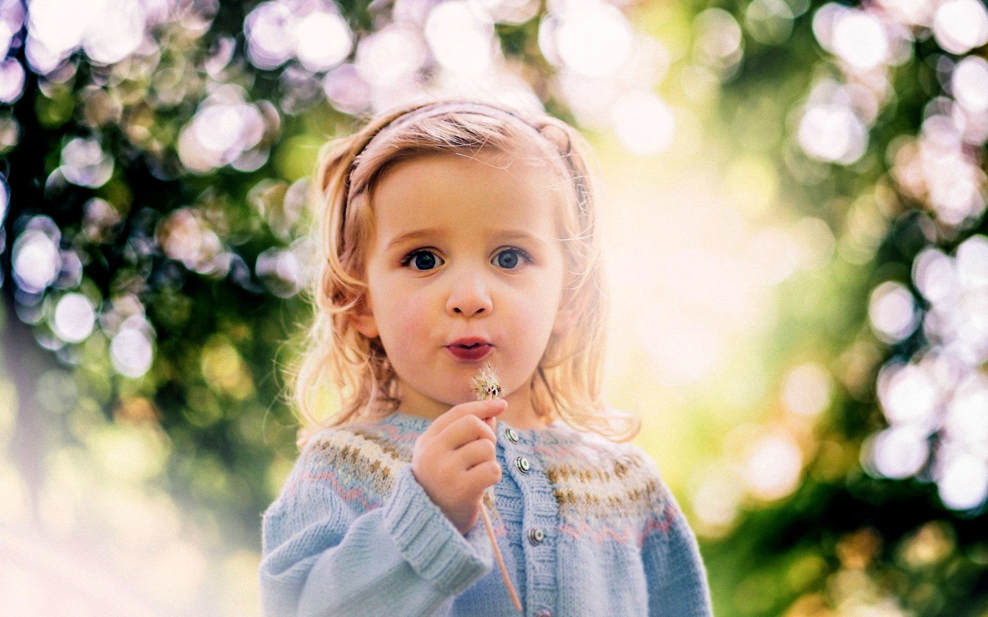 Download Cute Baby Blue Eyes Wallpaper In High Definition - Little Girl , HD Wallpaper & Backgrounds