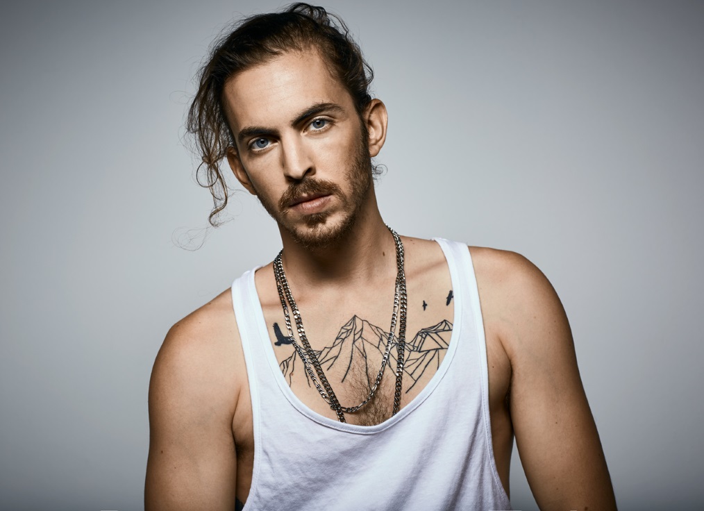 After Bumping His Song Nevermind And Getting A Good - Dennis Lloyd , HD Wallpaper & Backgrounds