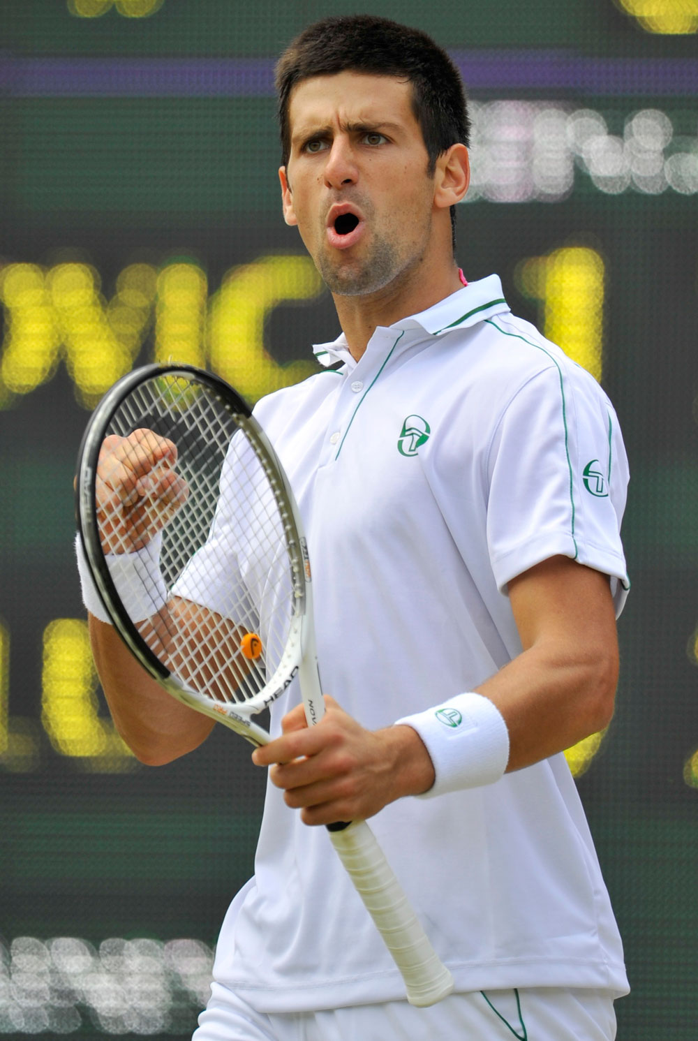 Novak Djokovic Date Of Birth - Deepika Padukone With Tennis Player , HD Wallpaper & Backgrounds