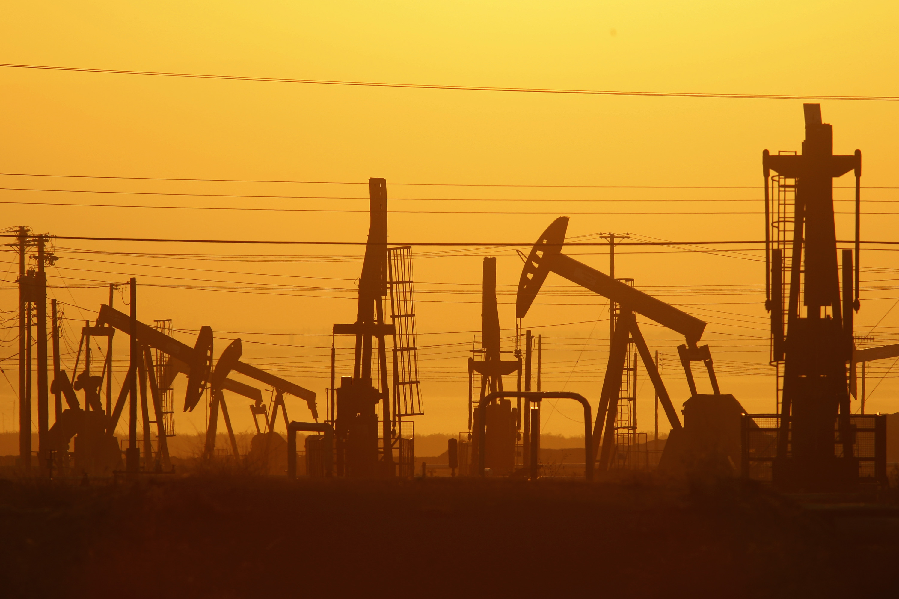 Crude Prices Have Tumbled Around 70% Over The Past - Oil Fracking , HD Wallpaper & Backgrounds