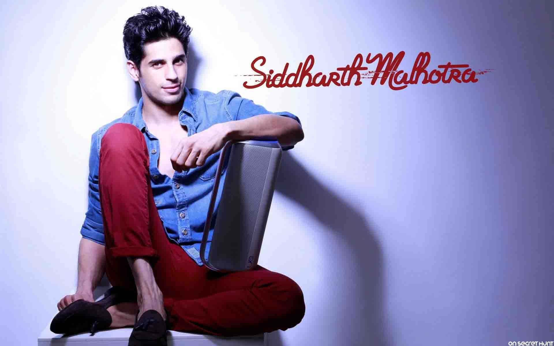 Sidharth Malhotra Hd Wallpapers Is The Celebrity Category - Tara Sutaria Student Of The Year 2 , HD Wallpaper & Backgrounds