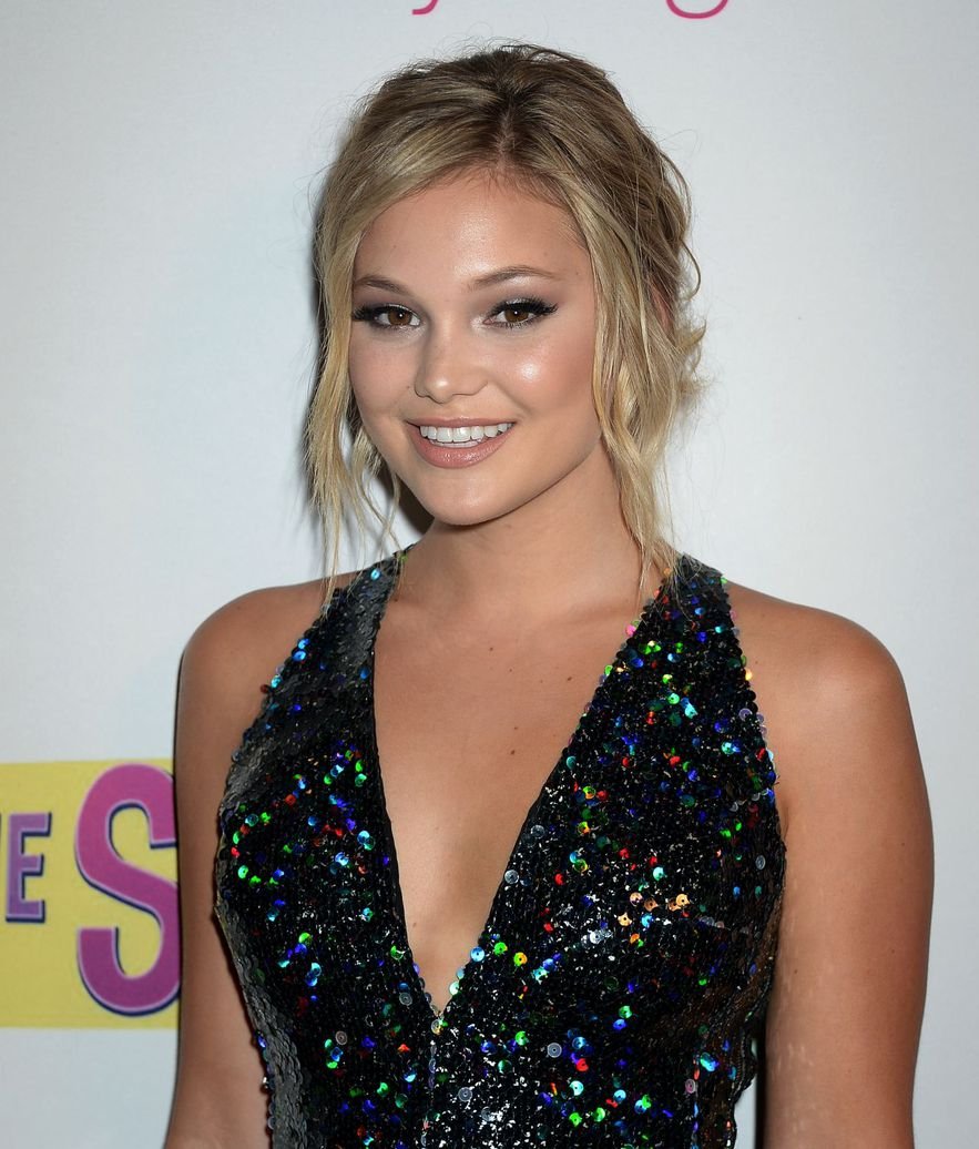 Xxw Artwork Olivia Holt Poster Singer/pop/music Prints - Olivia Holt At The Standoff Premiere In Los Angeles , HD Wallpaper & Backgrounds