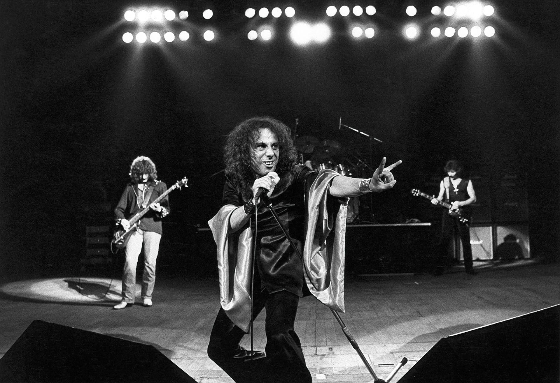 Ozzy Osbourne Hd Wallpaper - Ronnie James Dio Black Sabbath , HD Wallpaper & Backgrounds