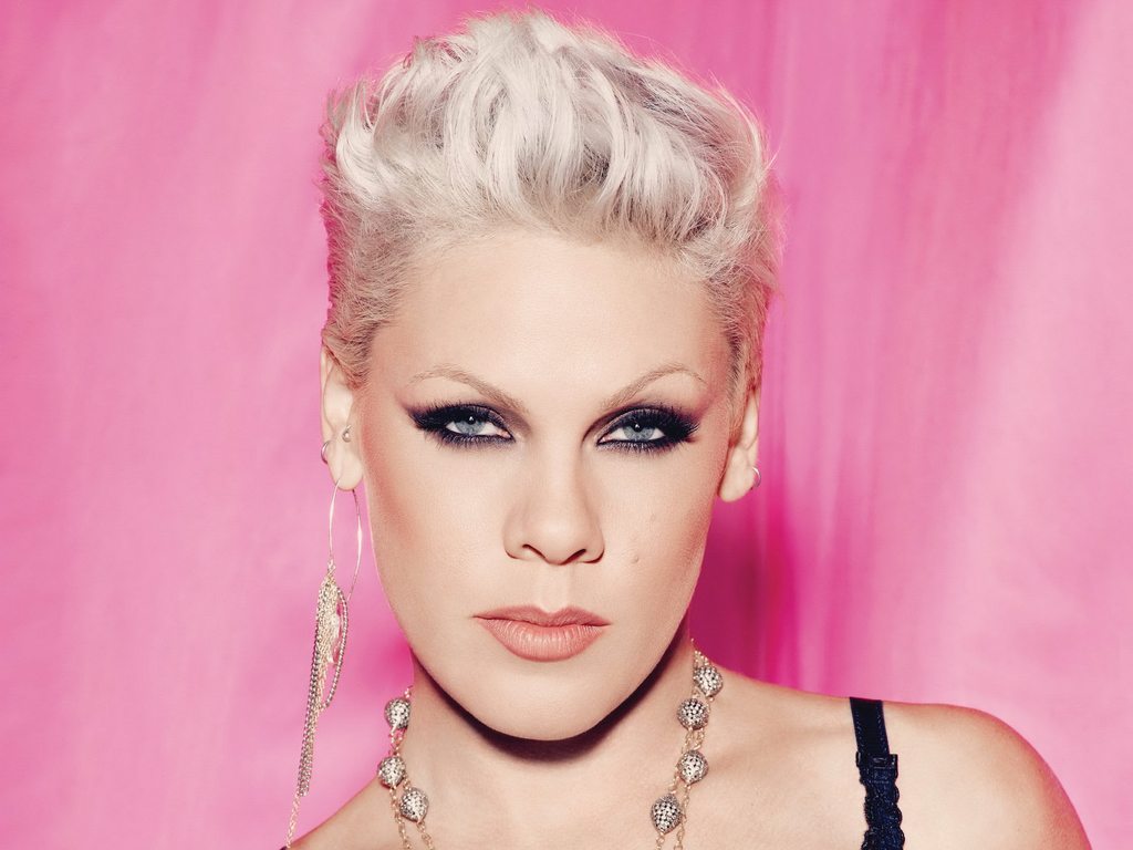 Wow, I Love Think Pink Wallpaper Size Photo Of P Nk - Pink Singer Hd , HD Wallpaper & Backgrounds