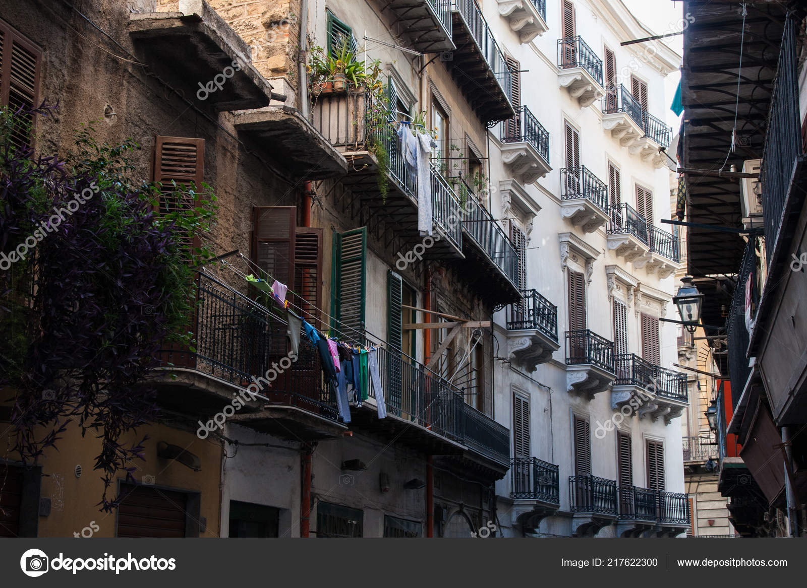 Wallpaper Background Palermo Old Residential Building - Apartment , HD Wallpaper & Backgrounds