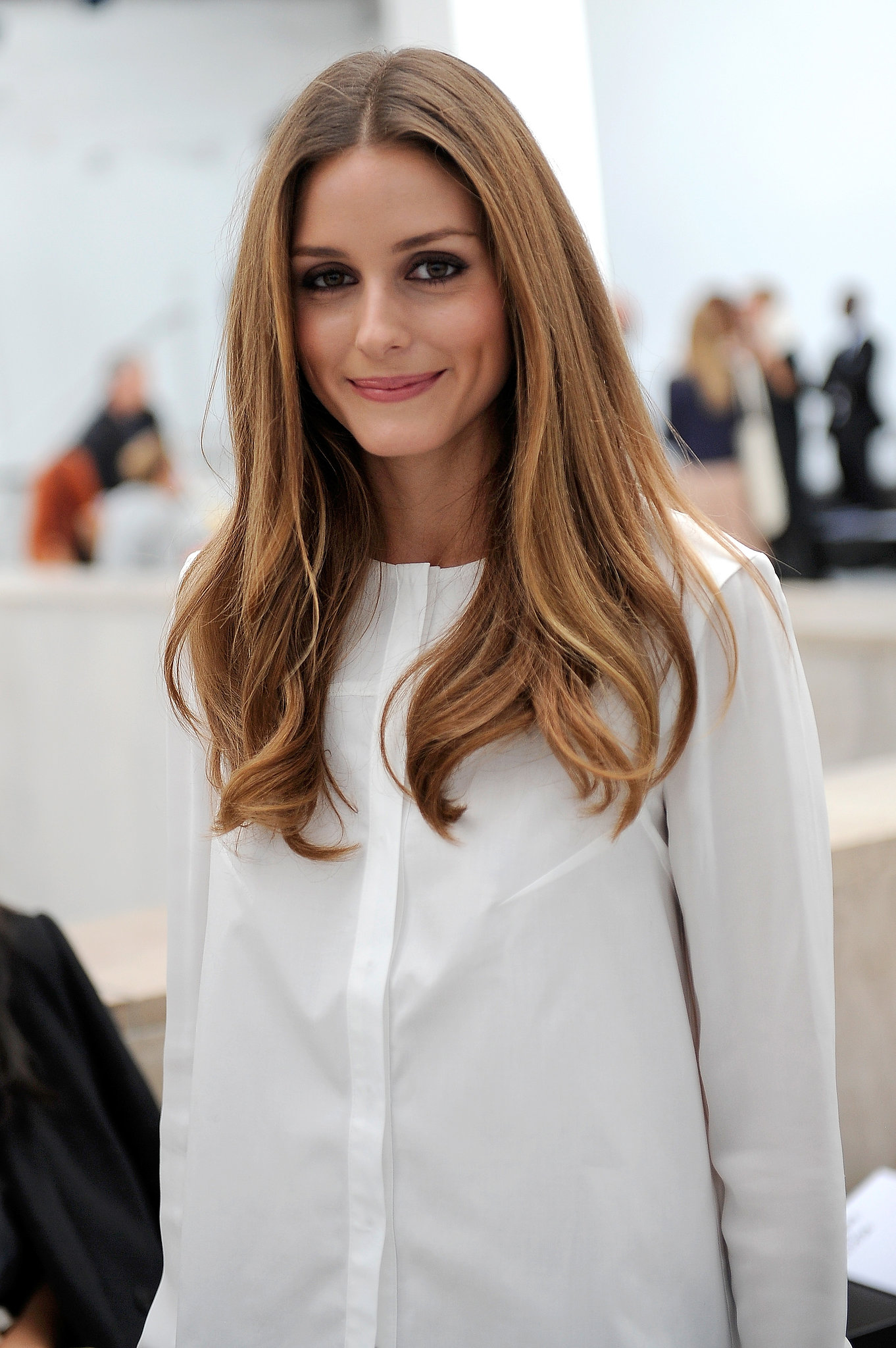 Olivia Palermo Wallpaper For Iphone Free - Olivia Palermo , HD Wallpaper & Backgrounds