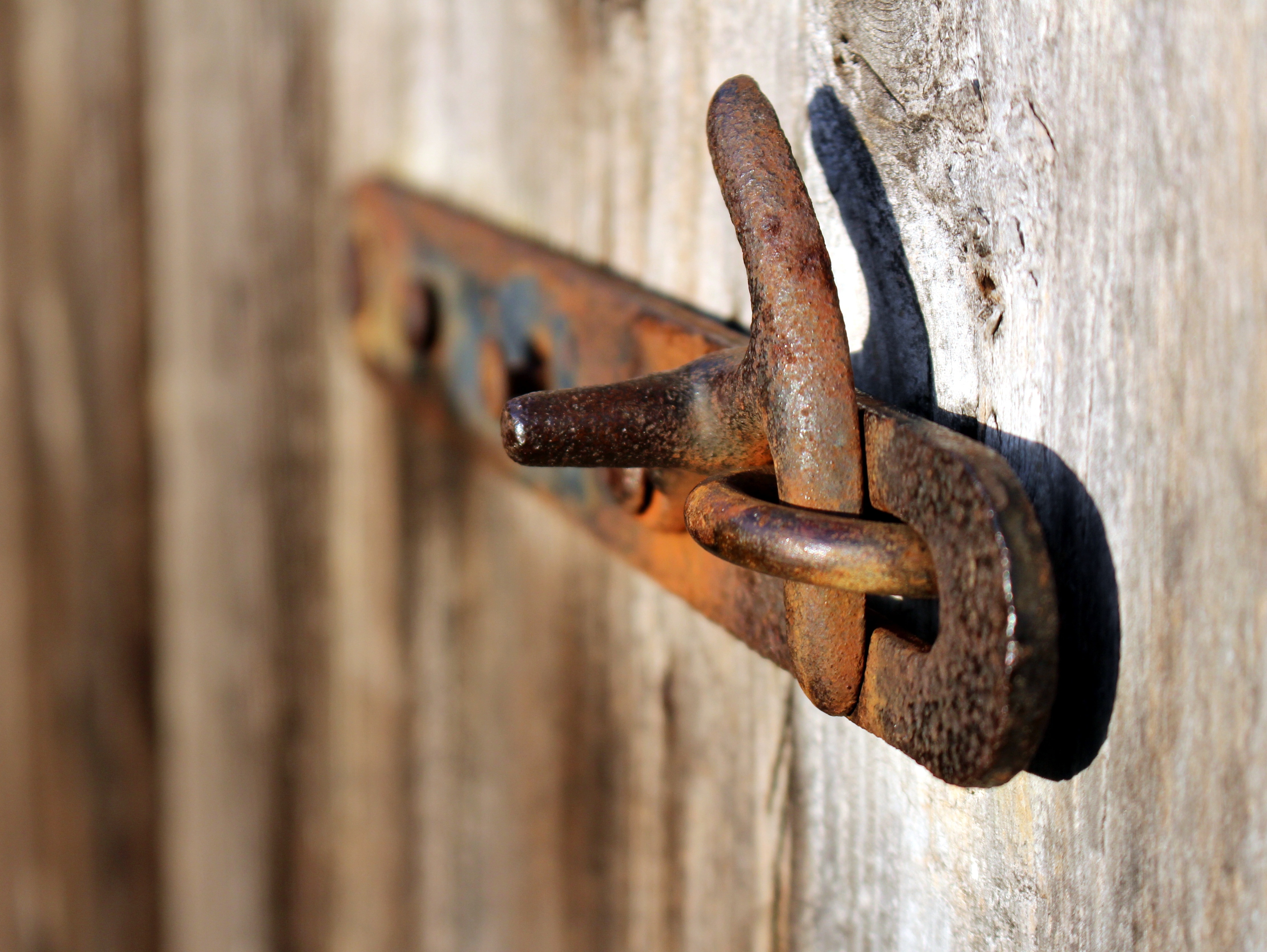 Brown Iron Door Lock Preview - Old Wooden Door Handle And Latch , HD Wallpaper & Backgrounds
