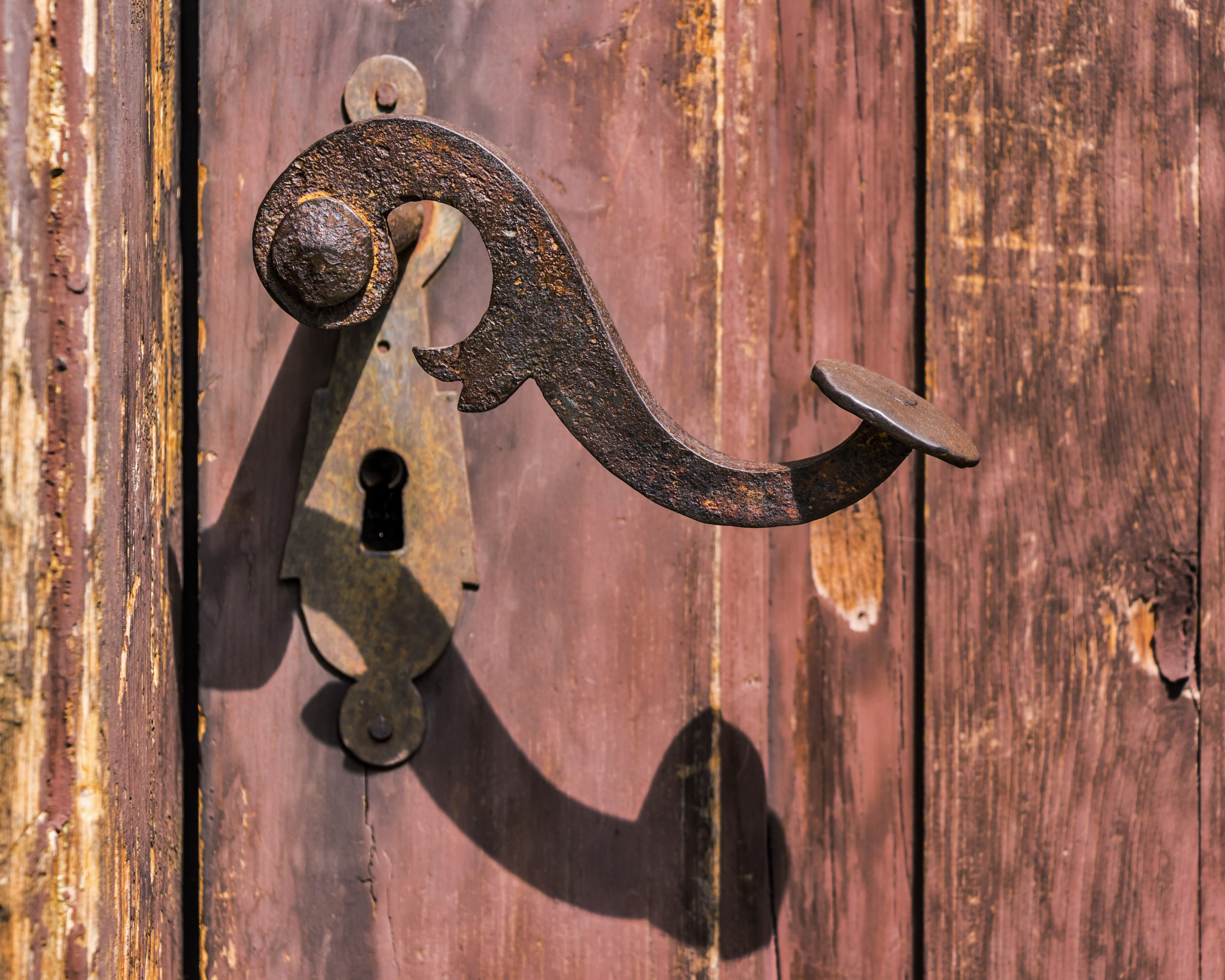 #3840x3072 #handle #rusty #old #lock #rust #iron #entrance - Door Handle History , HD Wallpaper & Backgrounds