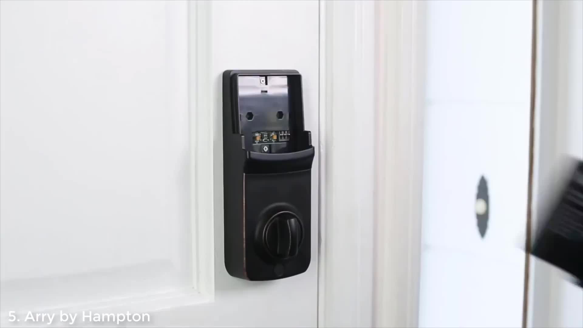 5 New Smart Locks & Keyless Door Lock You Can Buy Gif - Locks Gif , HD Wallpaper & Backgrounds
