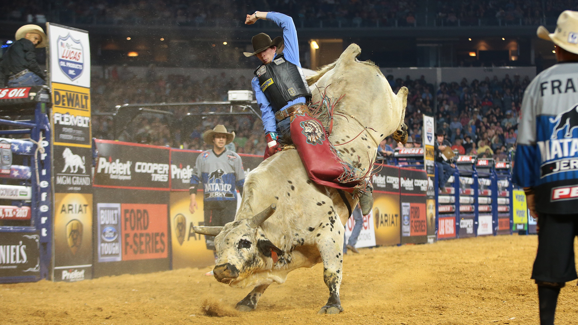 Pbr Touring Pro Division Bucks Into Cassville For Inaugural - Bull Riding , HD Wallpaper & Backgrounds