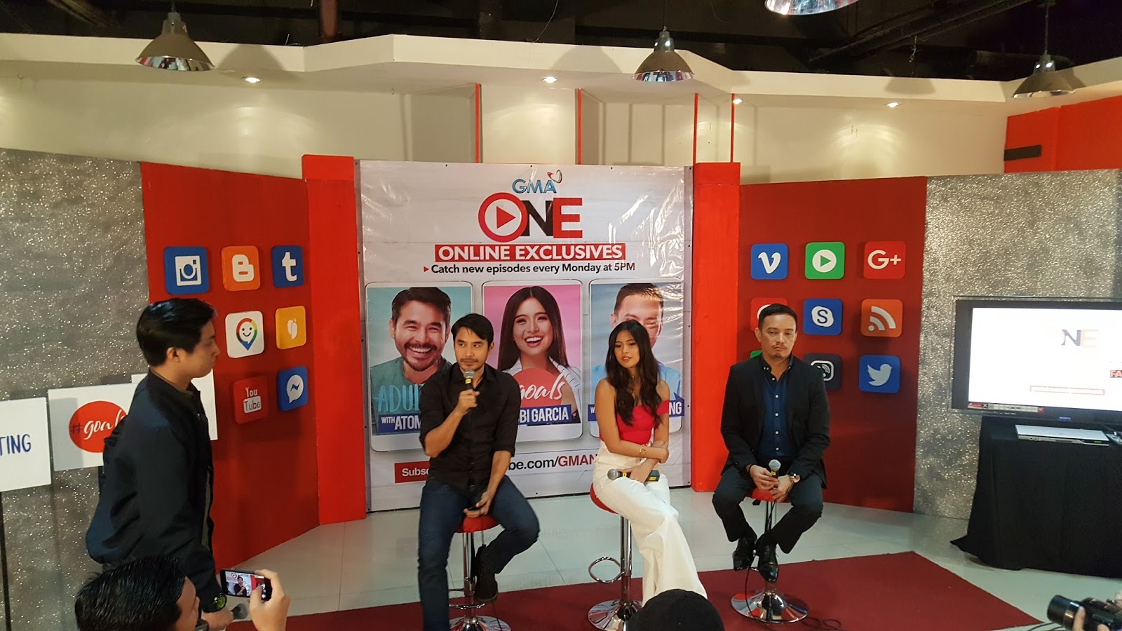 Gma's One- Online Exclusives With Atom Araullo's Adulting, - Event , HD Wallpaper & Backgrounds