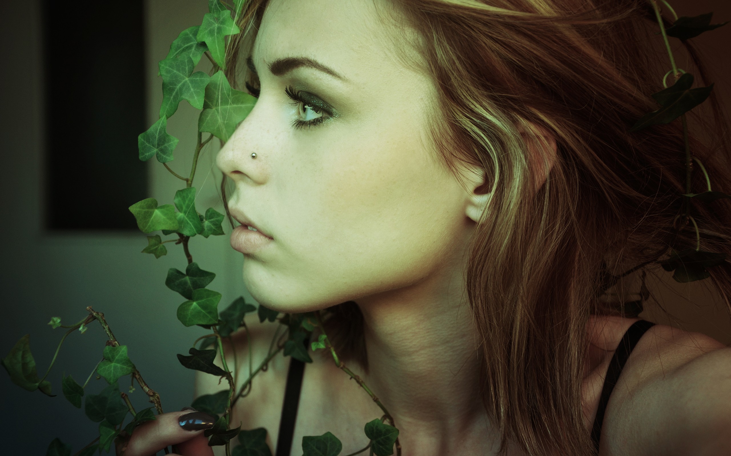 Women Model Face Open Mouth Long Hair Brunette Green - Girl , HD Wallpaper & Backgrounds