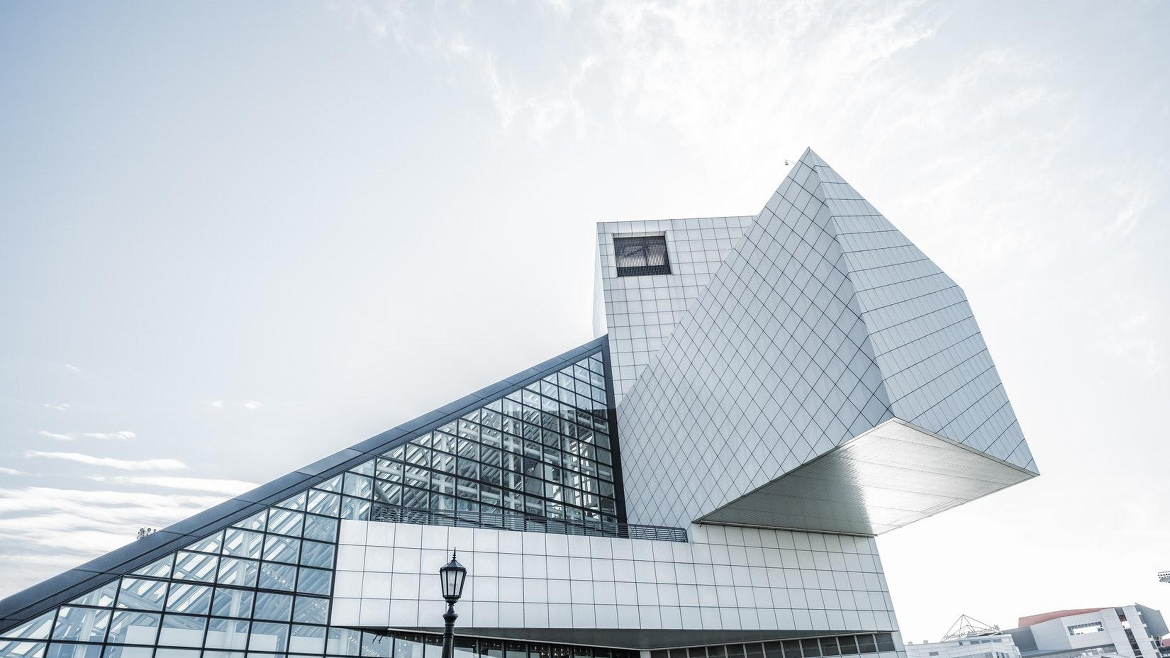 Download The Rock And Roll Hall Of Fame And Museum - Architecture 4k Hd , HD Wallpaper & Backgrounds